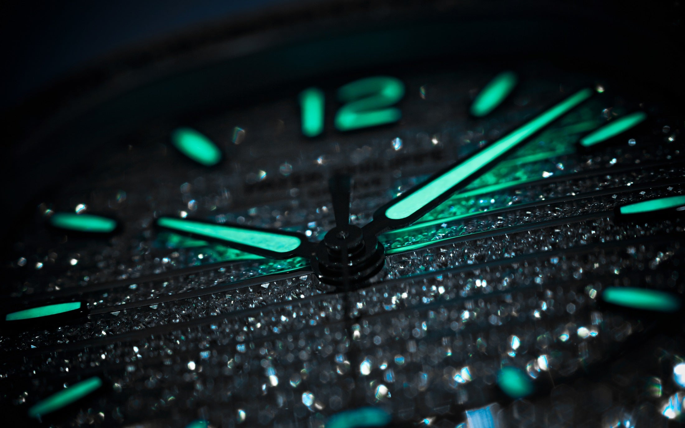 Patek Philippe Nautilus Haute Joaillerie Ladies Automatic Watch, 18K White Gold and Diamonds, 35,2mm, Ref# 7118/1450G-001 - Image 6