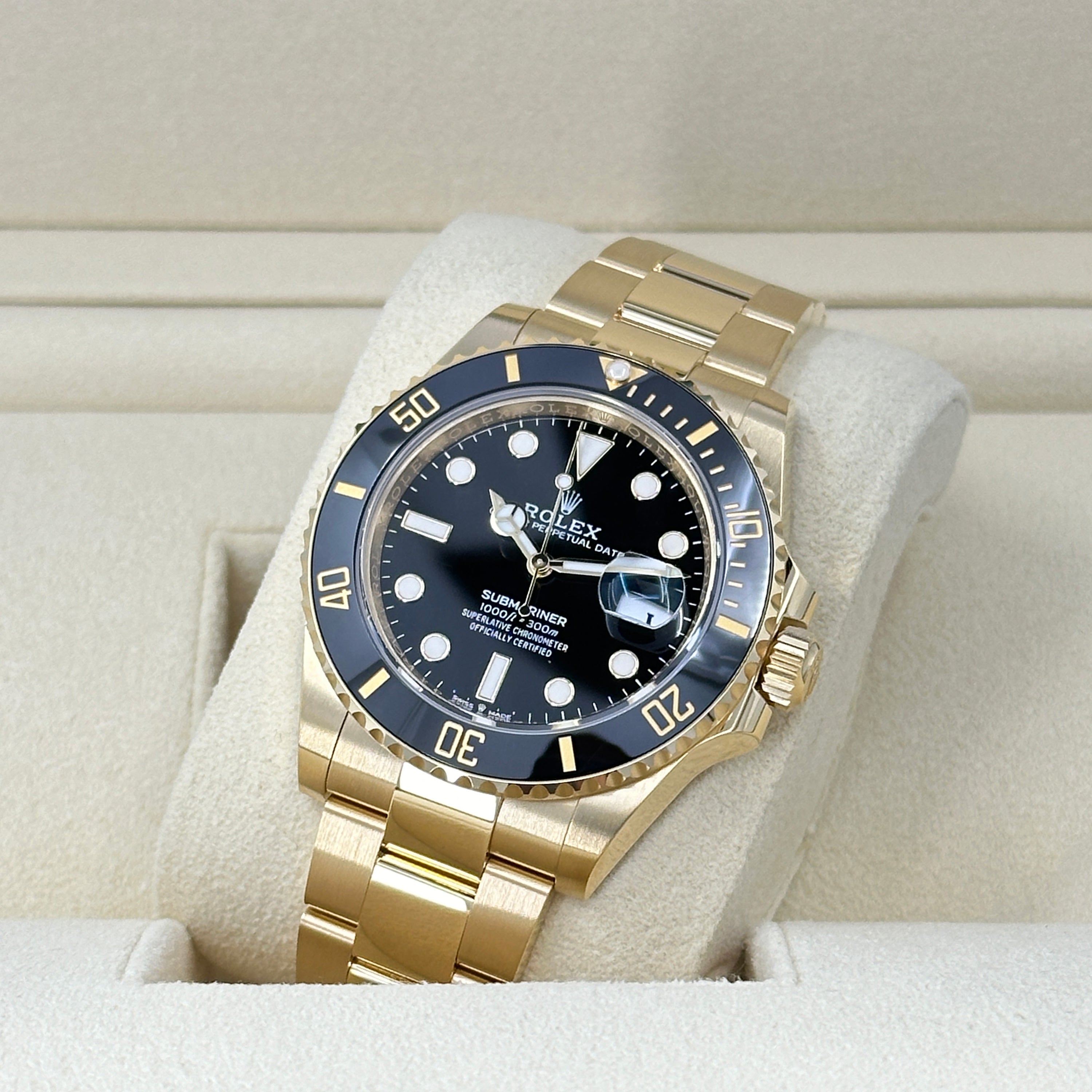 Rolex Submariner Date, 18k Yellow Gold, 41mm, Ref# 126618ln-0002 - Image 8