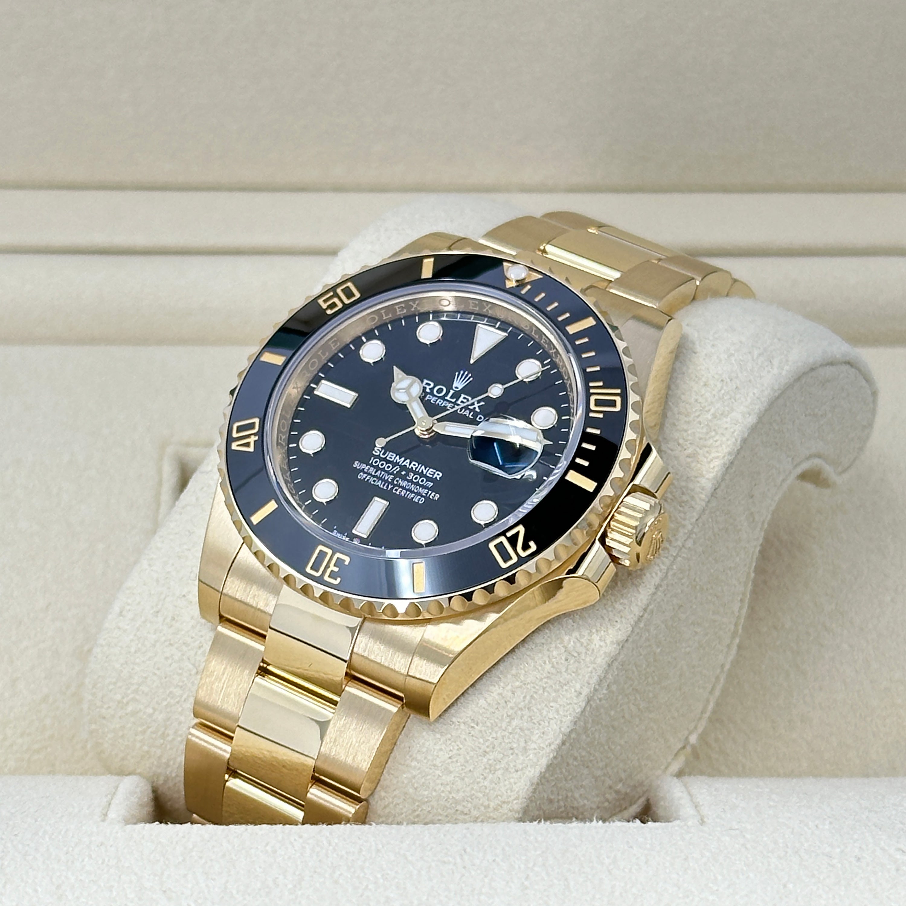 Rolex Submariner Date, 18k Yellow Gold, 41mm, Ref# 126618ln-0002 - Image 9