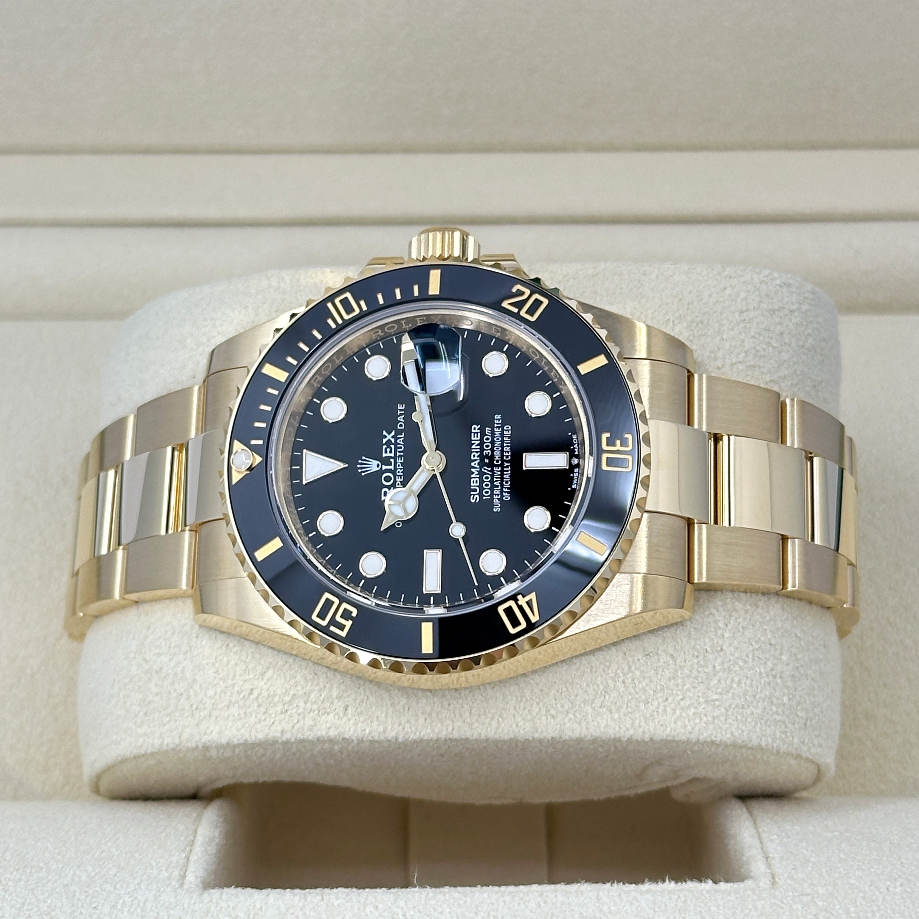 Rolex Submariner Date, 18k Yellow Gold, 41mm, Ref# 126618ln-0002 - Image 11