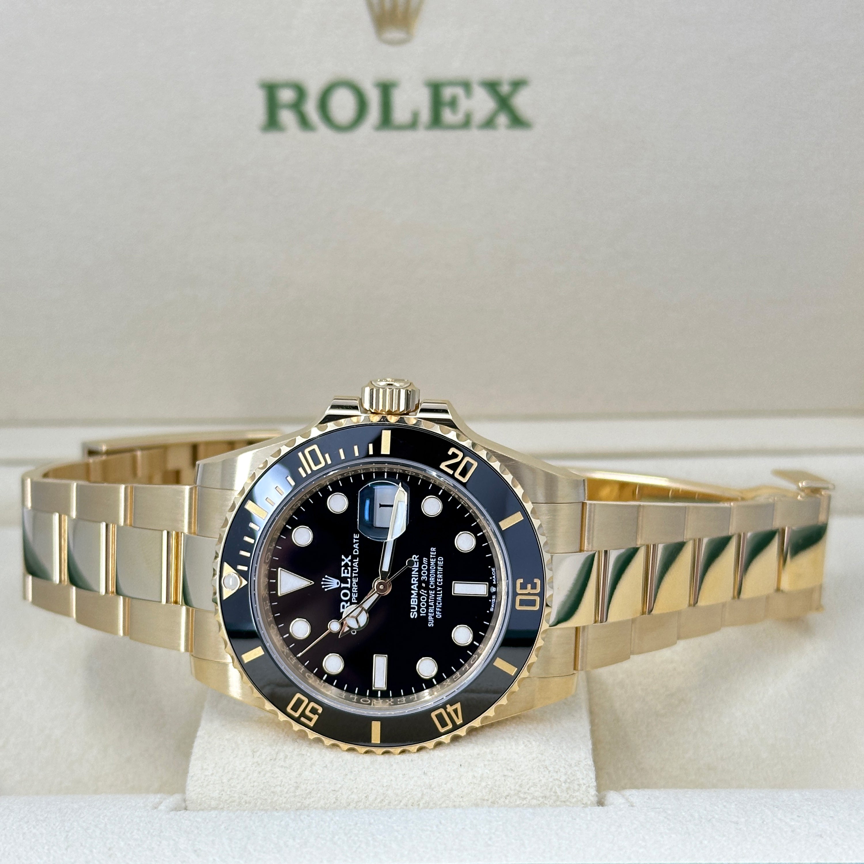 Rolex Submariner Date, 18k Yellow Gold, 41mm, Ref# 126618ln-0002 - Image 13